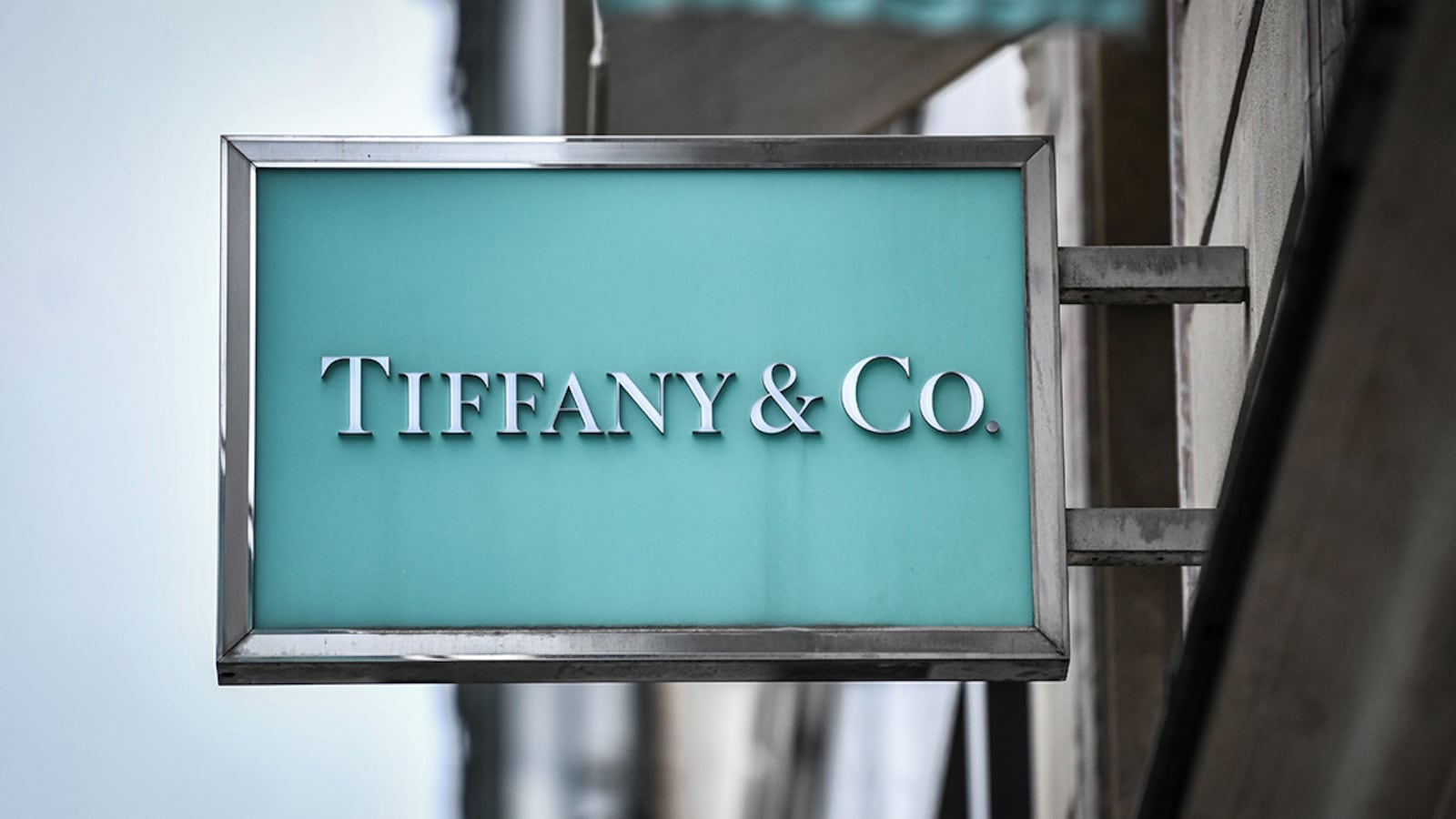 191125-Demopoulos-LVMH-purchase-Tiffany-luxury-market-tease_lz3l25