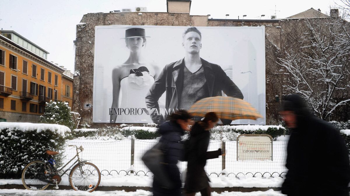 cheats/2012/02/03/rome-blanketed-in-snow/italy-milan-snow-storm-cheat_orq6f6