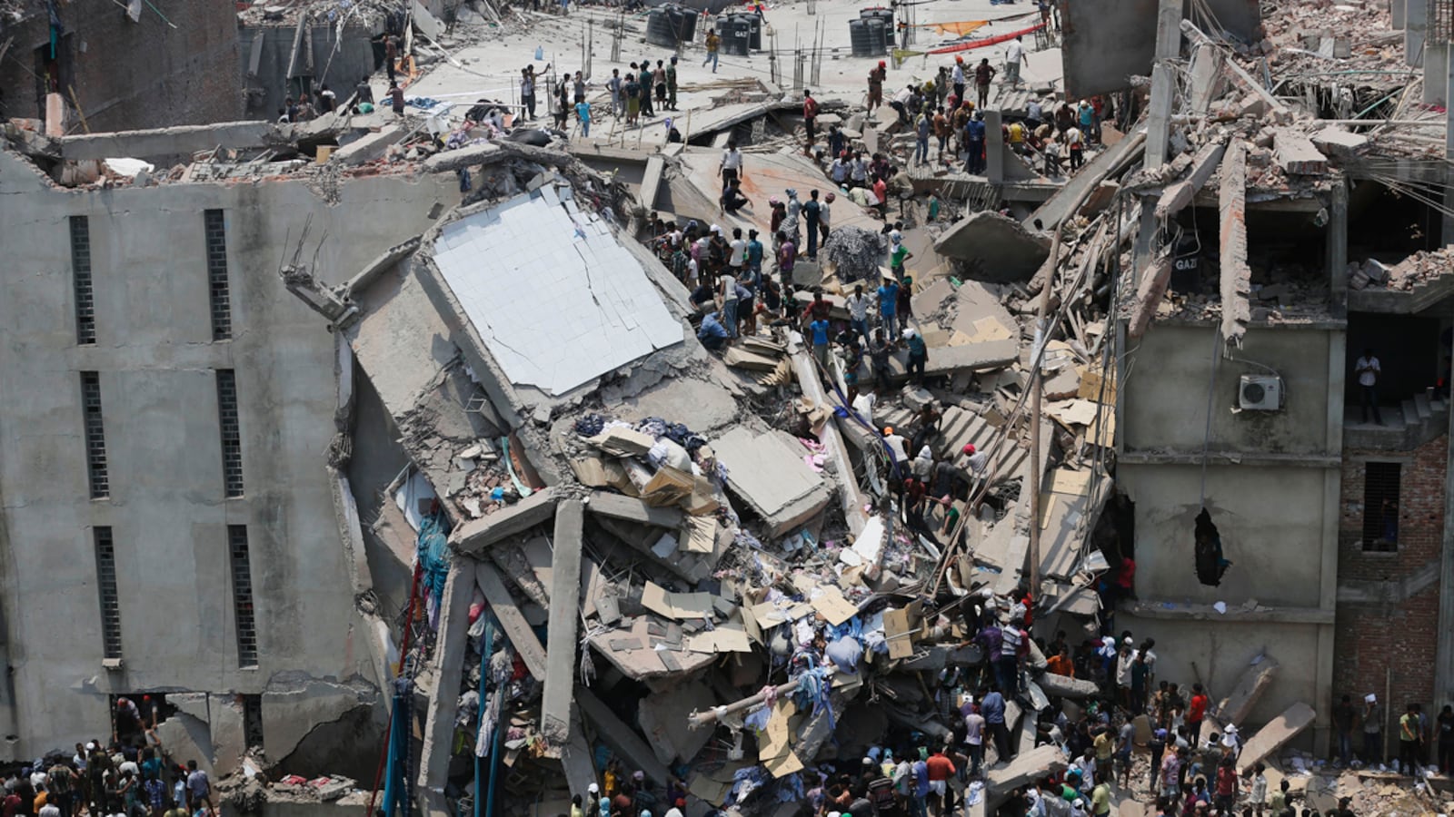 cheats/2015/06/01/bangladesh-factory-owner-up-for-murder/150613-rana-plaza-cheat_udkxhv