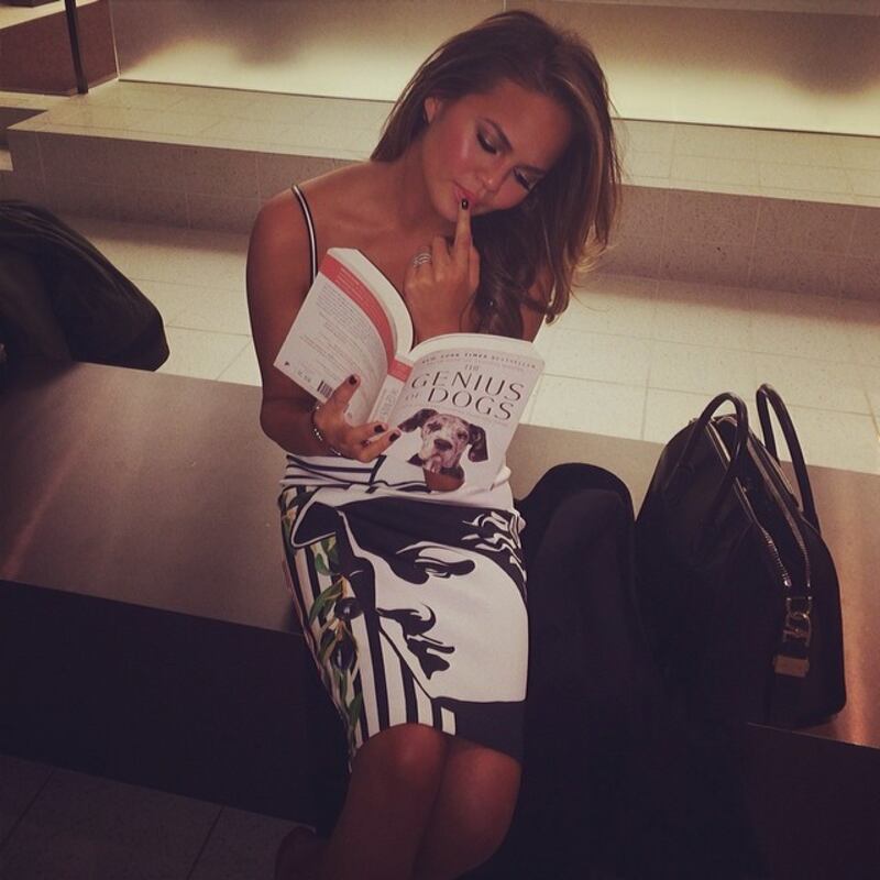 galleries/2014/02/22/from-beyonce-to-rihanna-the-11-best-fashion-instagrams/140220-fashion-instagrams-chrissy-teigen_ce5peq