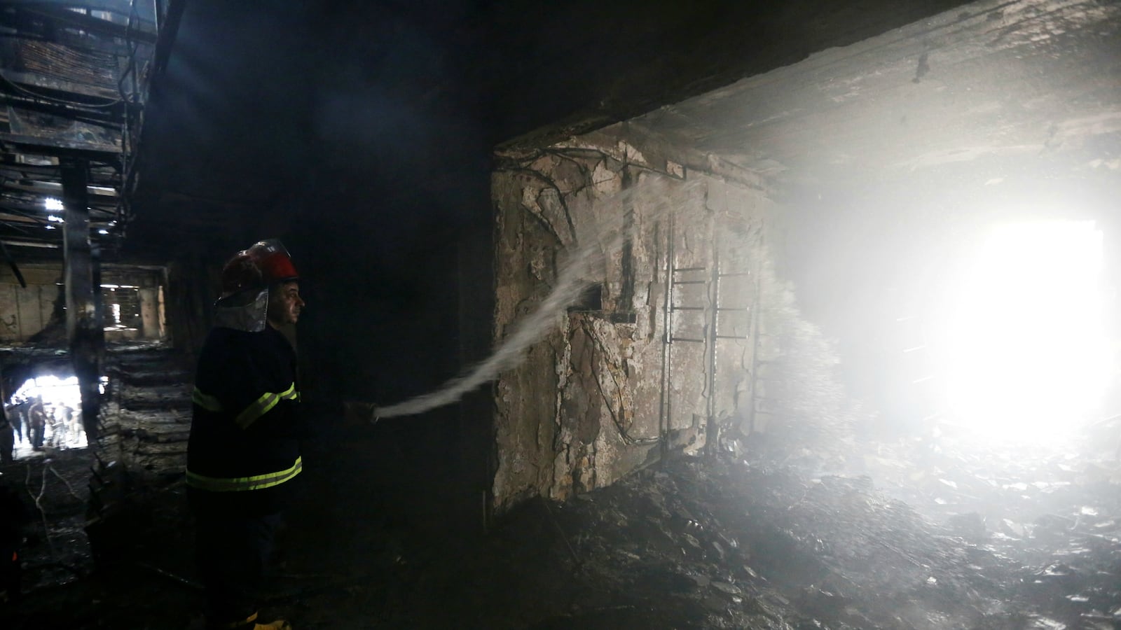 cheats/2016/07/03/at-least-91-killed-in-baghdad-bombings/160704-baghdad-bombings-cheat_ny91pj