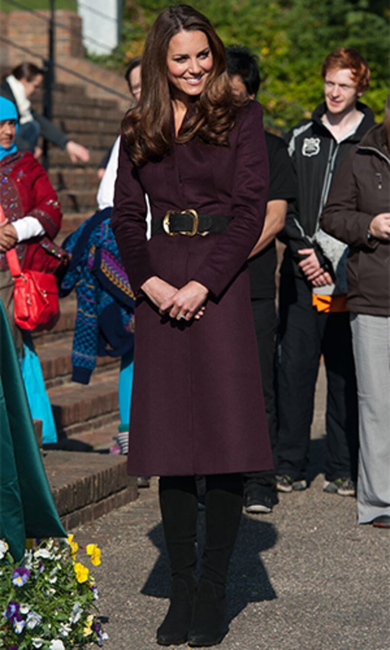 galleries/2010/12/10/kate-middleton-lookbook/middleton_garden_up55nx