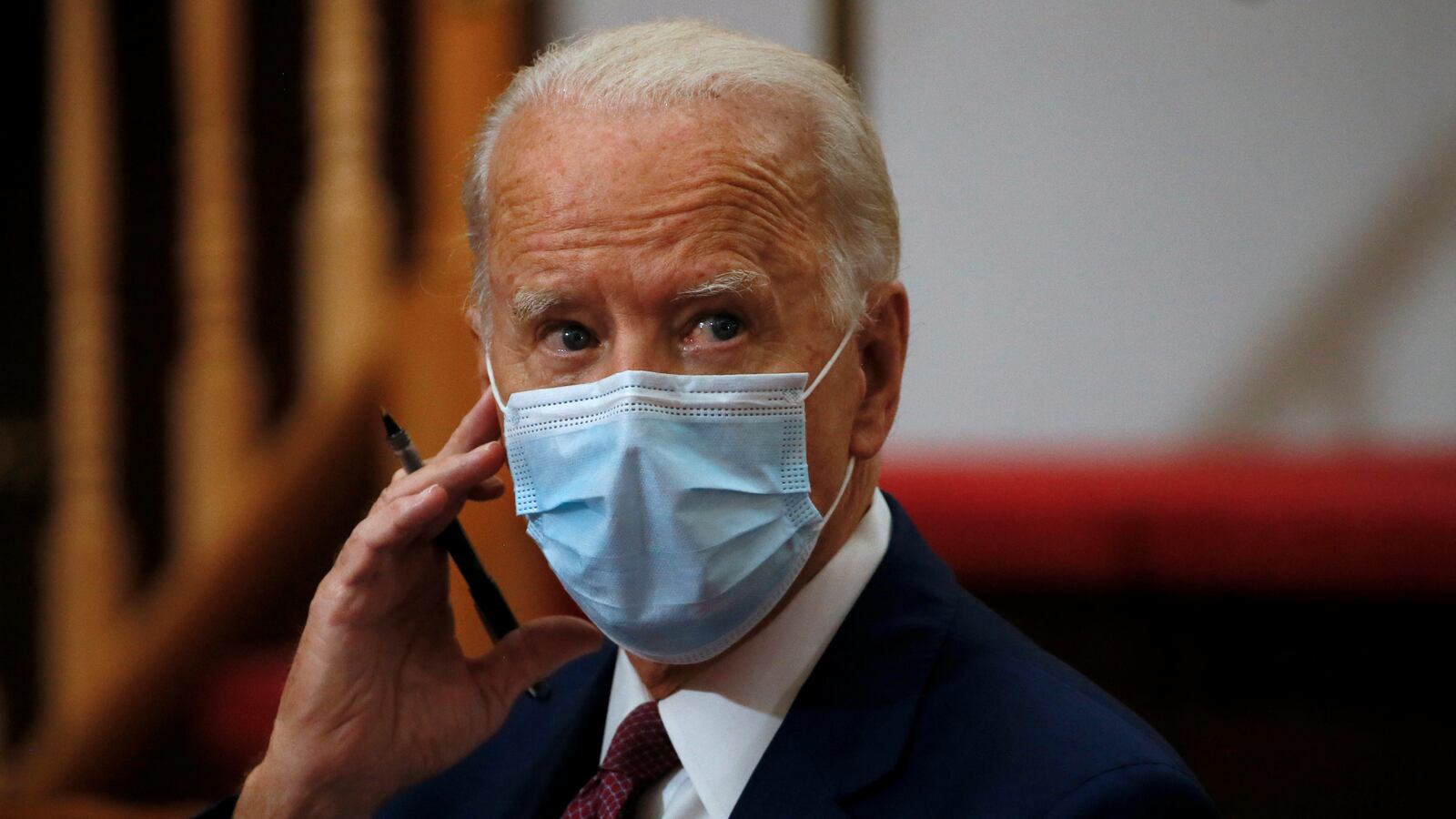 2020-06-01T145219Z_562393606_RC2E0H9RE5SC_RTRMADP_3_USA-ELECTION-BIDEN_zilgvo