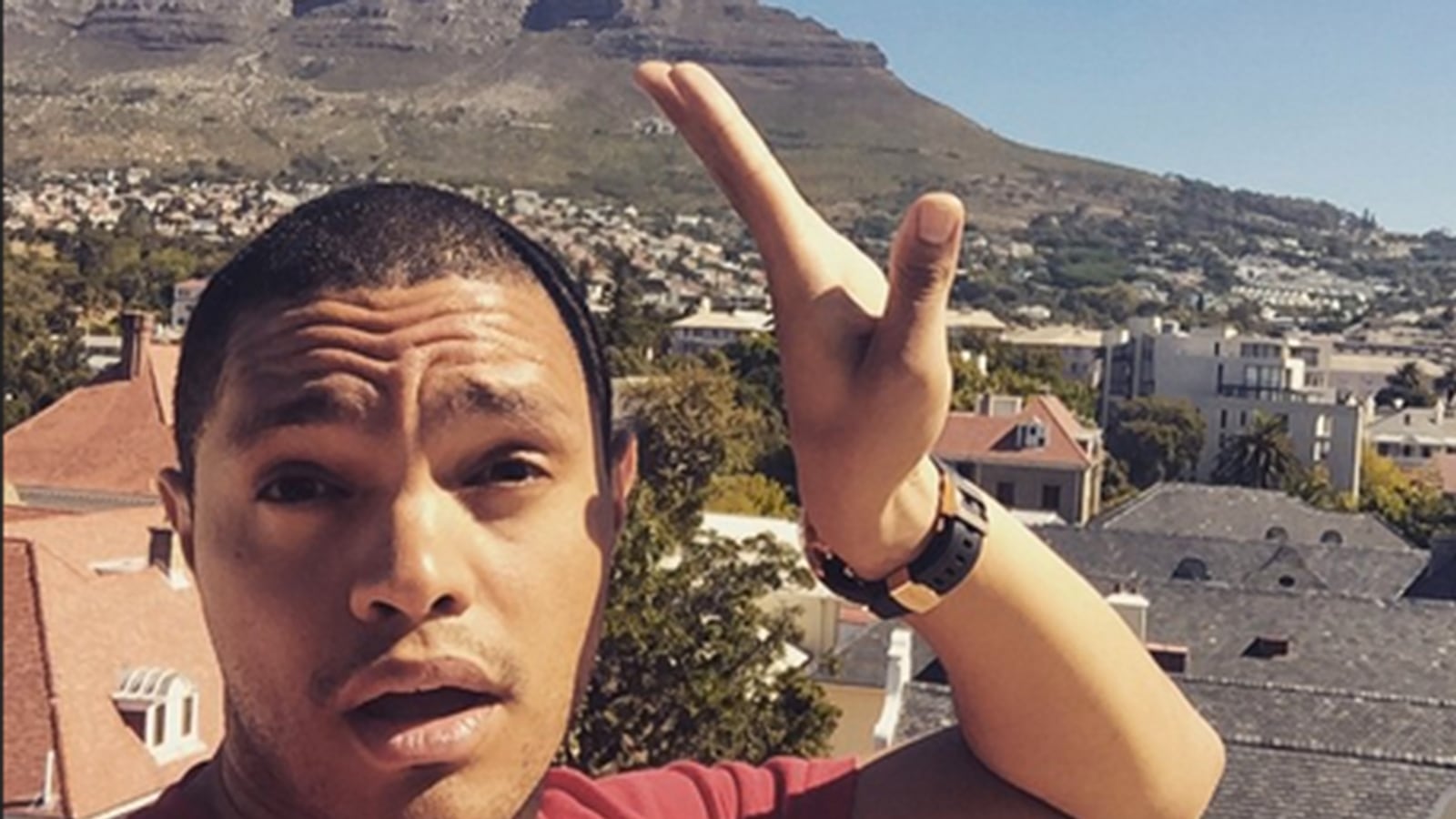 articles/2015/03/31/the-ridiculous-trevor-noah-backlash-the-daily-show-host-has-nothing-to-apologize-for/150401-tomasky-trevor-noah-tease_gwskth