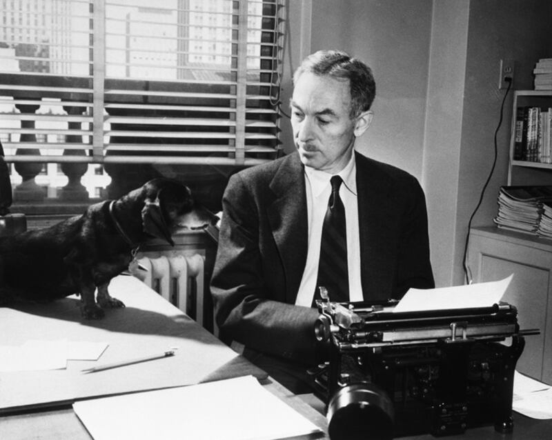 galleries/2011/07/17/best-books-on-booze/eb-white-books-on-booze_o5jwih