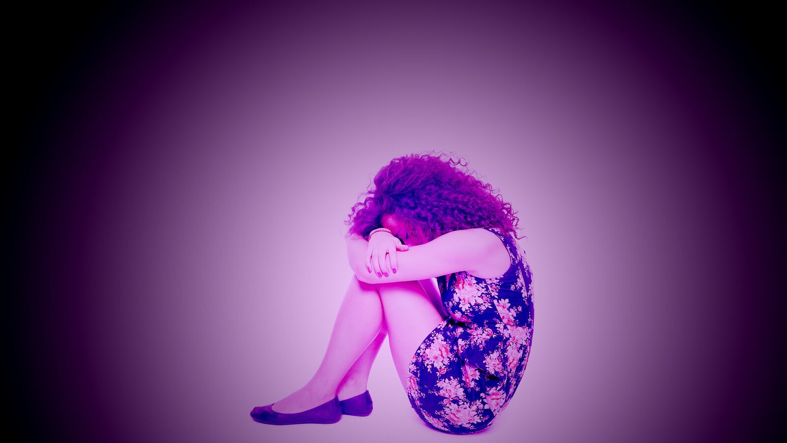 articles/2015/05/18/fighting-the-silence-around-miscarriage-with-a-greeting-card/150517-miller-miscarriage-tease_n5vlpk