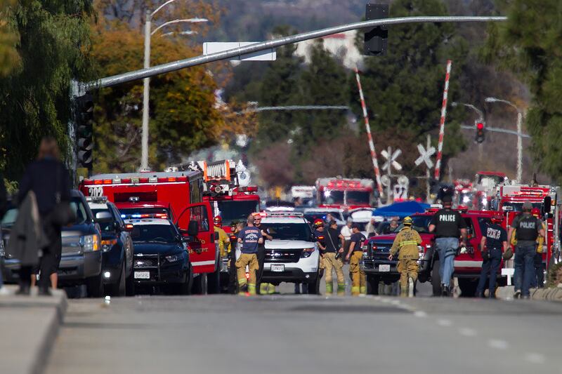 galleries/2015/12/02/san-bernardino-shooting-leaves-at-least-14-dead/151202-california-shooting-07_noiyys