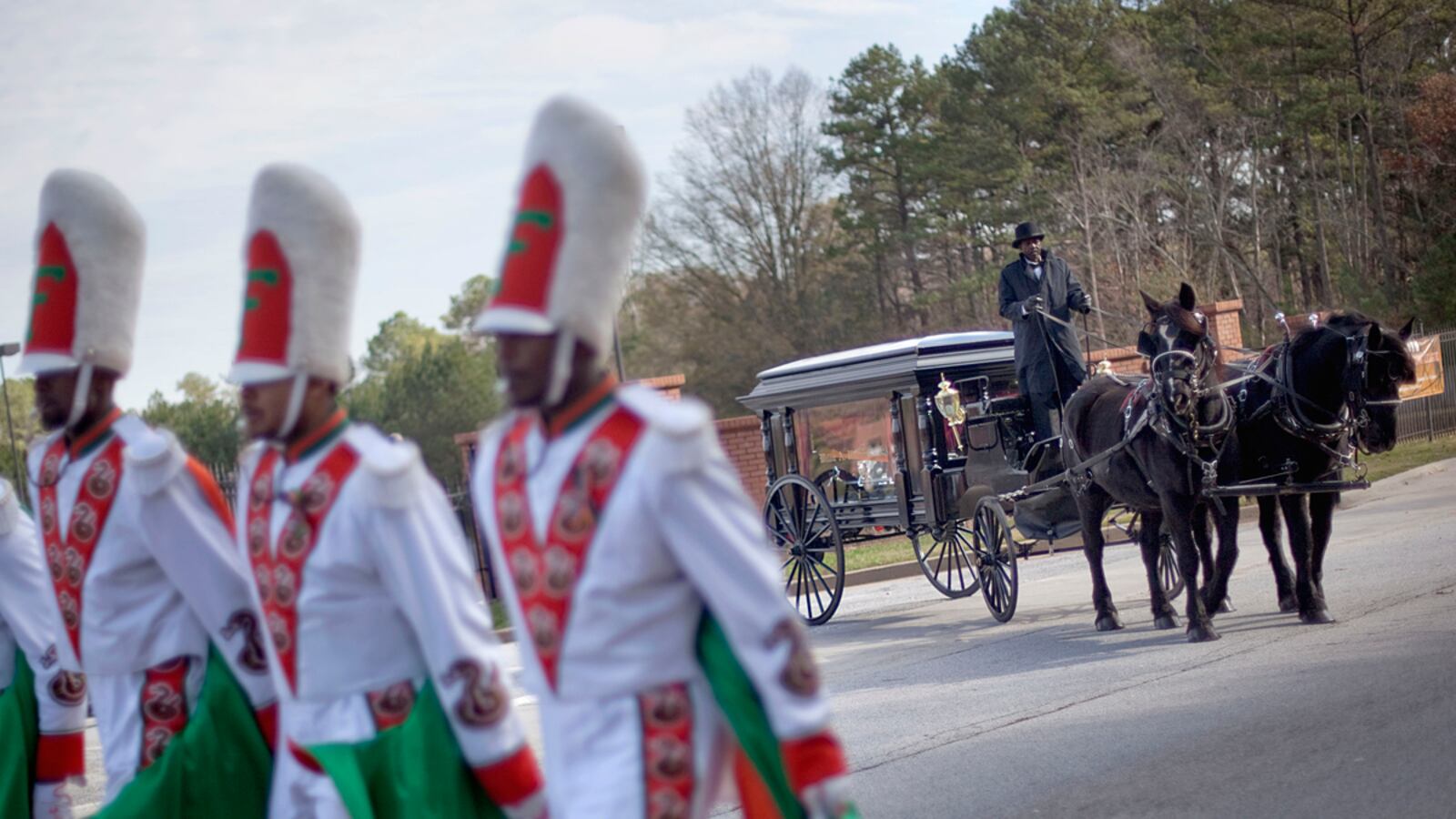 cheats/2011/12/17/drum-major-was-killed-by-hazing/florida-a-m-university-band-hazing-funeral-cheat_kfwiw8