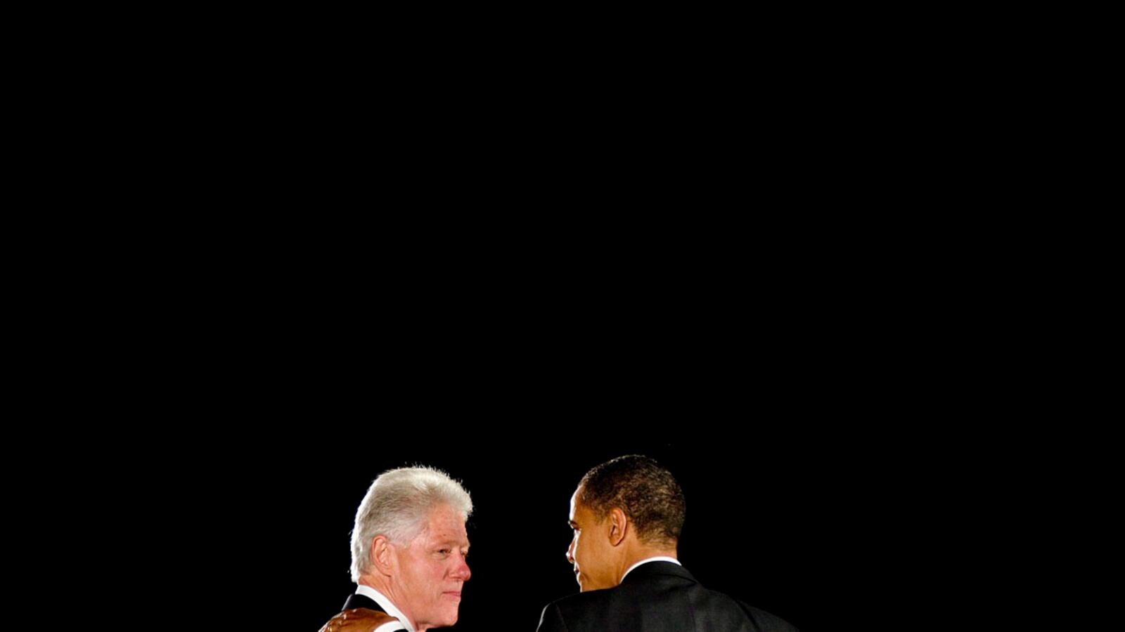 articles/2011/11/12/obama-steals-clinton-s-1994-playbook-with-daley-demotion/obama-steals-clinton-playbook-beinart_i8fwq1