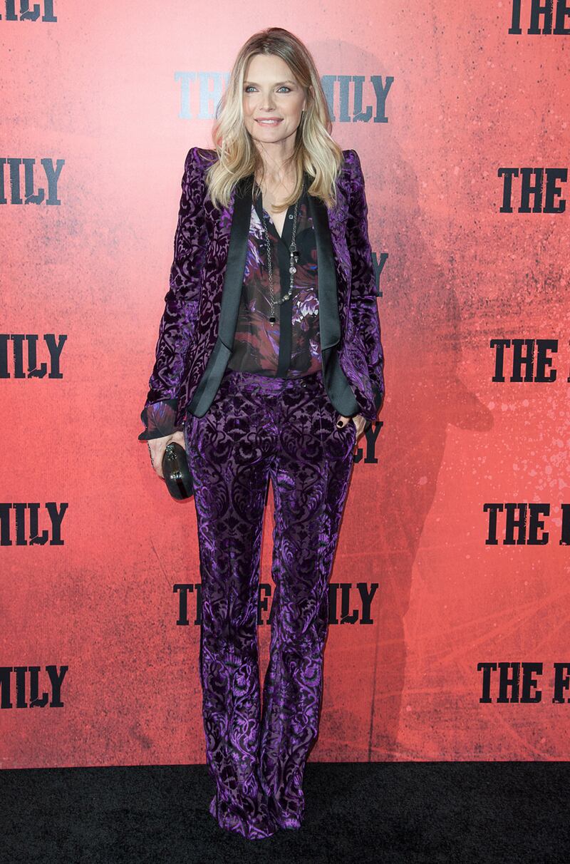 galleries/2013/09/13/from-katie-holmes-to-marion-cottilard-the-week-s-best-worst-dressed-photos/130912-best-worst-dressed-michelle-pfeiffer_uhz8ij