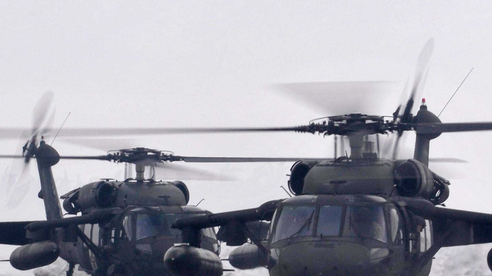 cheats/2012/04/19/4-dead-in-afghan-copter-crash/black-hawk-helicopter-cs_yuzjeq