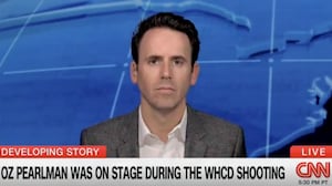 Mentalist Oz Pearlman talks about his experience in the WHCD shooting on CNN.