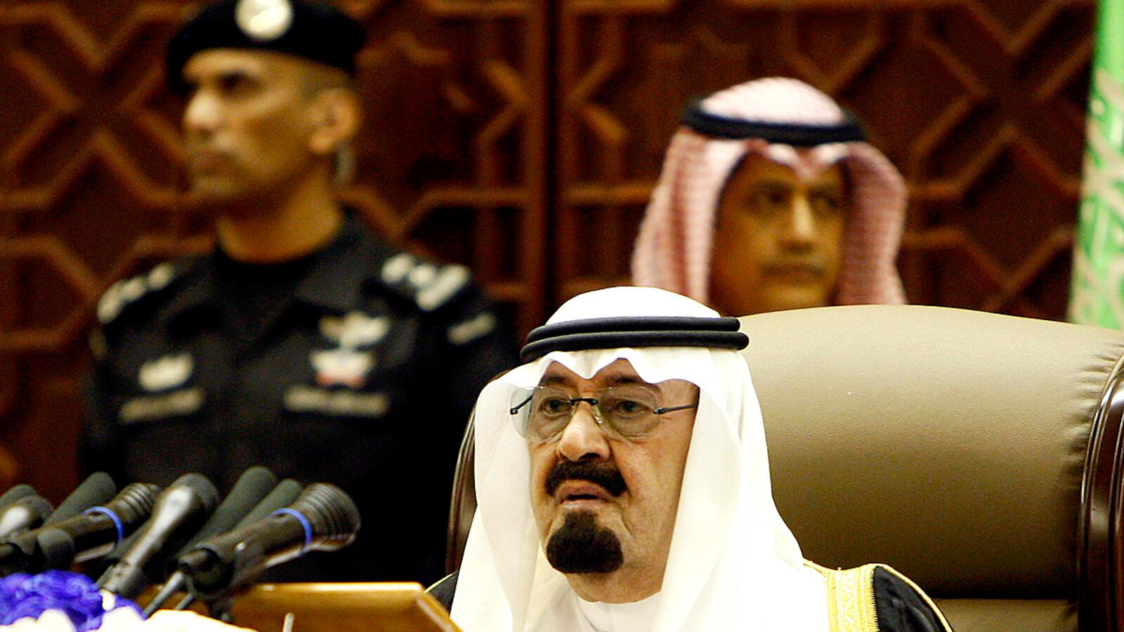 cheats/2011/09/28/saudi-king-rules-against-flogging-woman/saudi-arabia-women-vote-keyes_s4couf