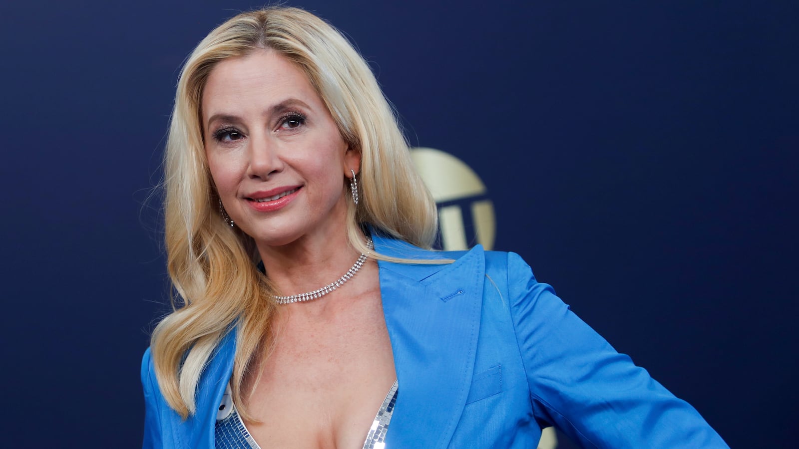 Mira Sorvino.