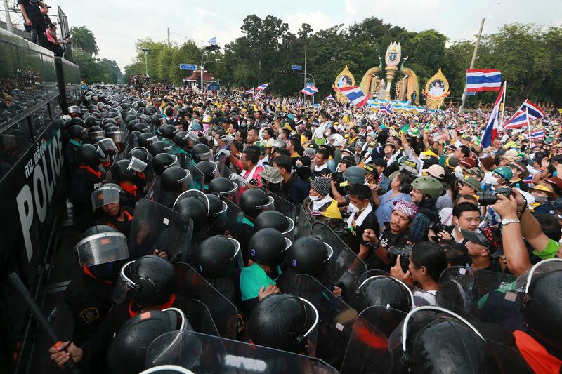 galleries/2013/11/25/political-protest-rocks-thailand-photos/thailand-protests-3_fcz7lu