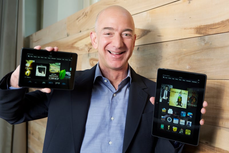 articles/2013/09/25/bezos-kindle-hdx-won-t-make-money-and-i-don-t-care/130925-kindle-bezos-cnbc-tease_pbsqh6