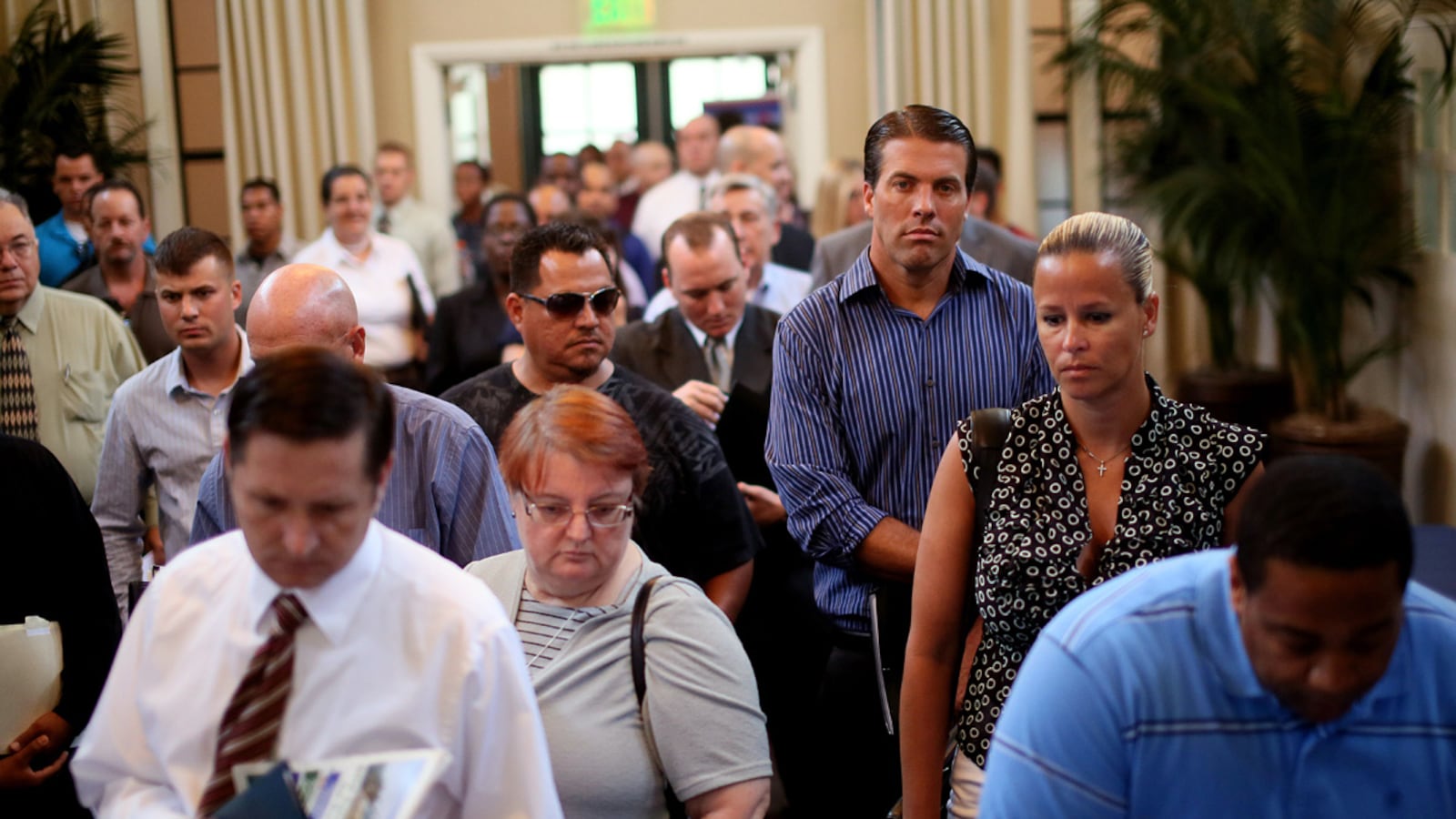 articles/2012/09/07/the-august-employment-report-was-mediocre/gross-jobs-report-august-embed-tease_ptlv4g