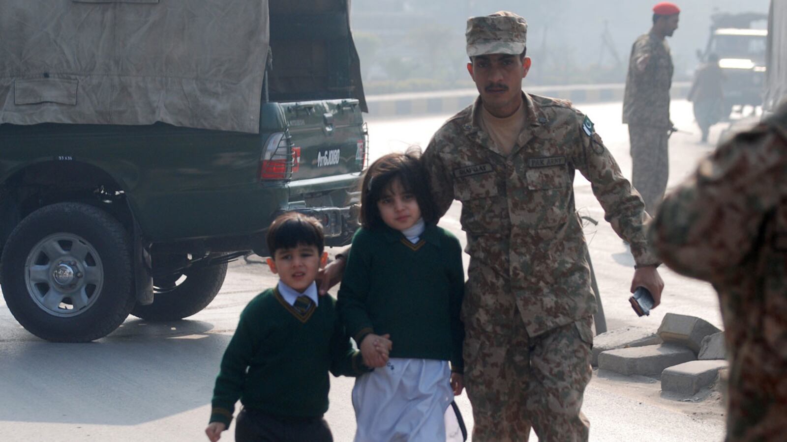 cheats/2014/12/24/pakistan-announces-military-courts/141219-pakistan-school-cheat_osmagn