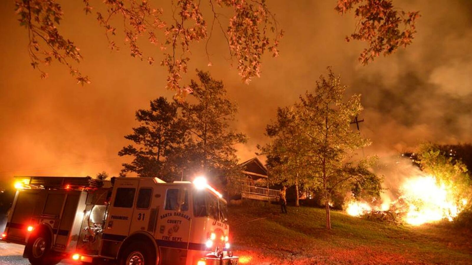 cheats/2016/06/17/west-coast-wildfires-triple-in-size/160617-wildfires-westcoast-cheat_x6tmwq