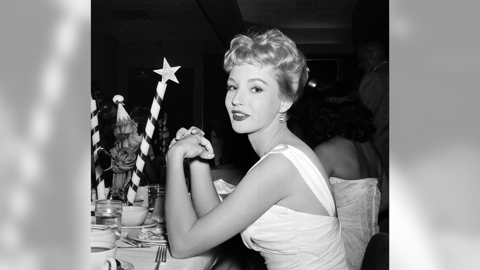 Blank_3000_x_1688_6_x4wbsy