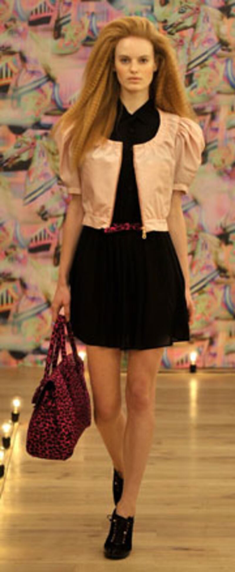 galleries/2009/09/15/ny-fashion-week-day-6/fashion-day-6----2_r1gnk2
