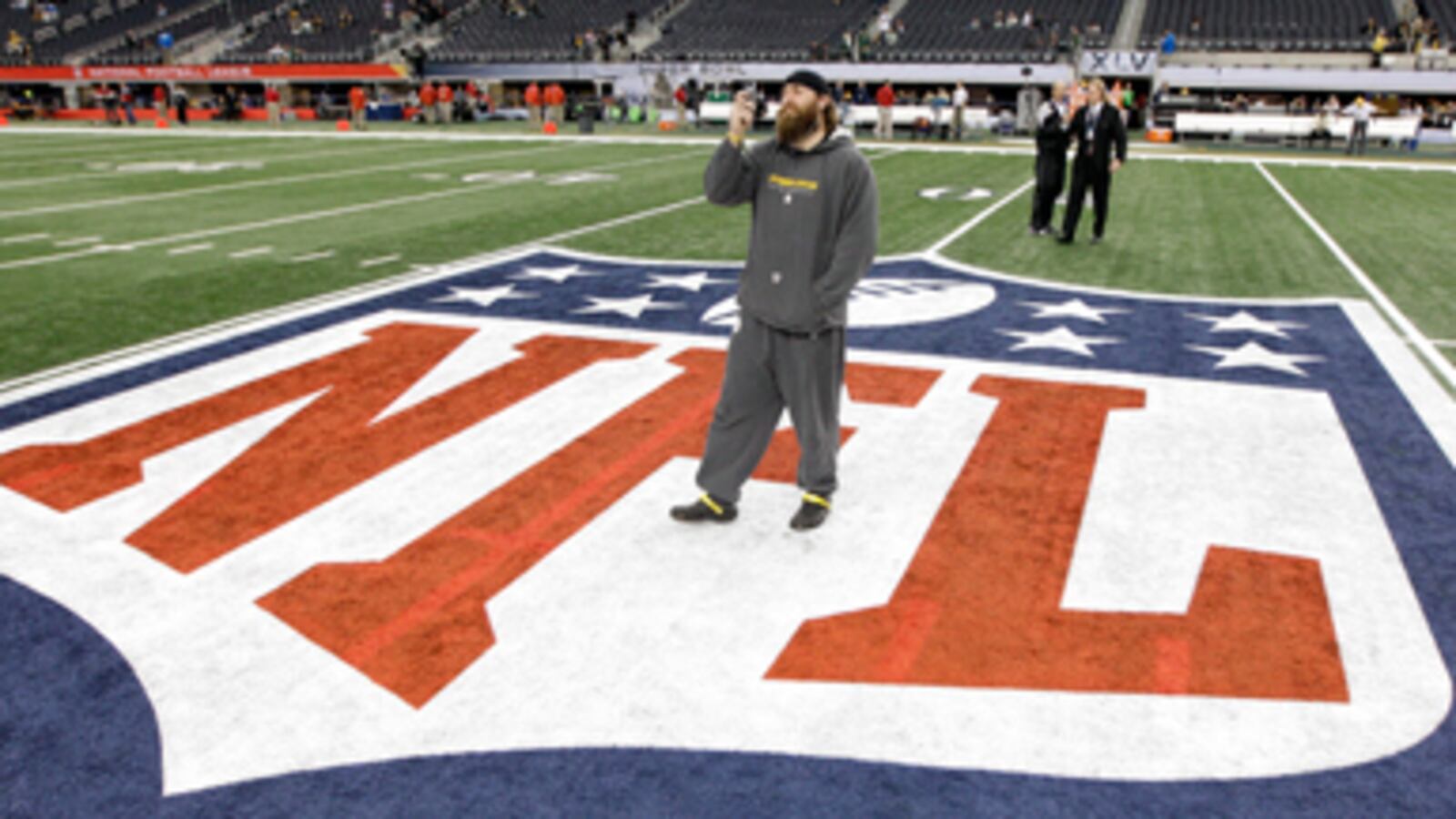cheats/2011/04/26/judge-lifts-nfl-lockout/nfl-lockout_nymjvl