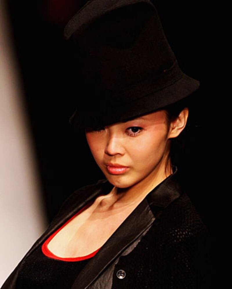 galleries/2009/03/26/china-fashion-week/china-fashion-4_gkfjrr