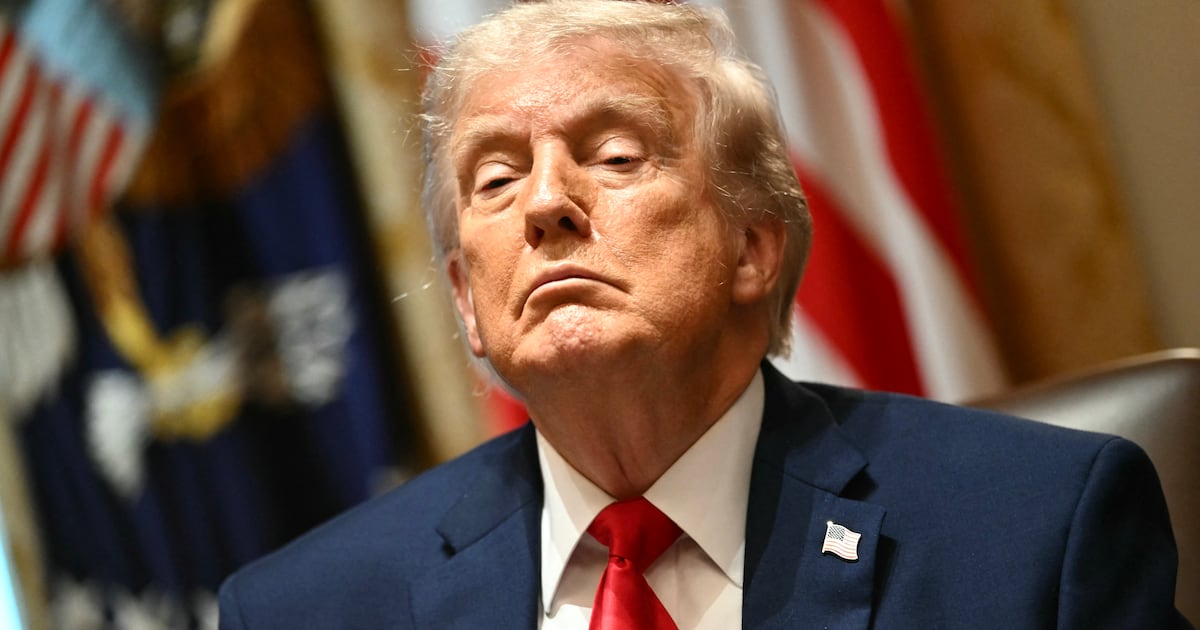 Doctors Debunk Trump's '14 Years Younger' Health Claim: The Science Behind the Scrutiny