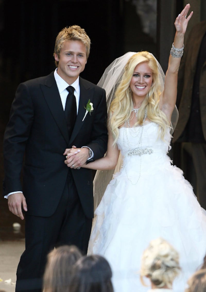 galleries/2011/10/27/celebrities-fake-weddings-photos/fake-weddings-montag_ouh07q