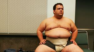 cheats/2011/03/21/sumo-wrestler-completes-la-marathon/sumo-wrestler-runs-marathon_wbgewq