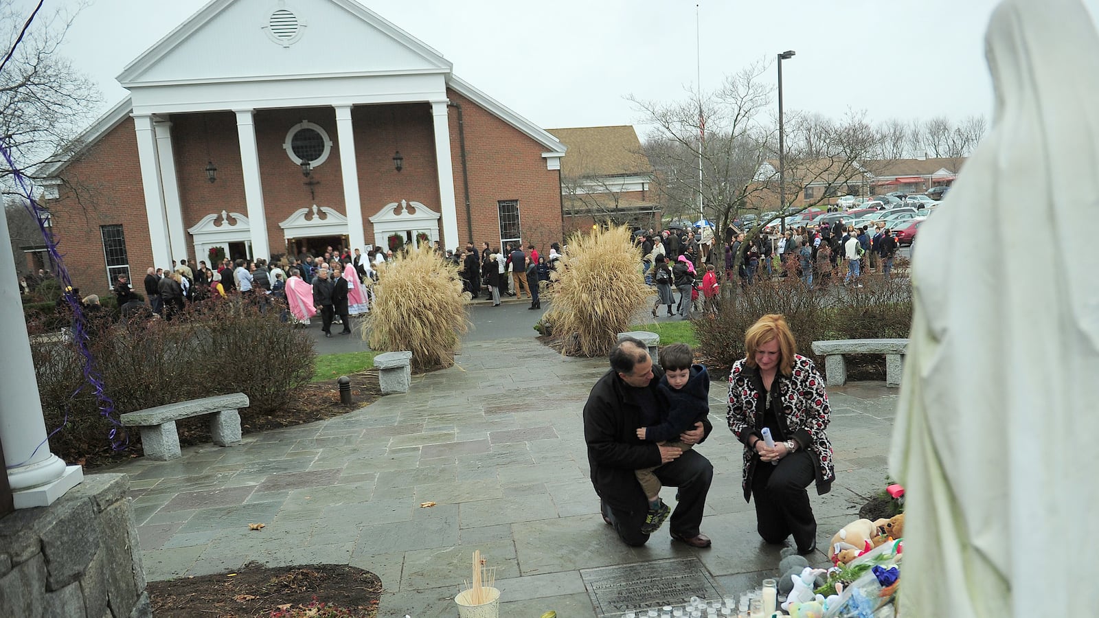 cheats/2012/12/16/newtown-church-evacuated/newtown-church-evacuated-cheat_wsnlst