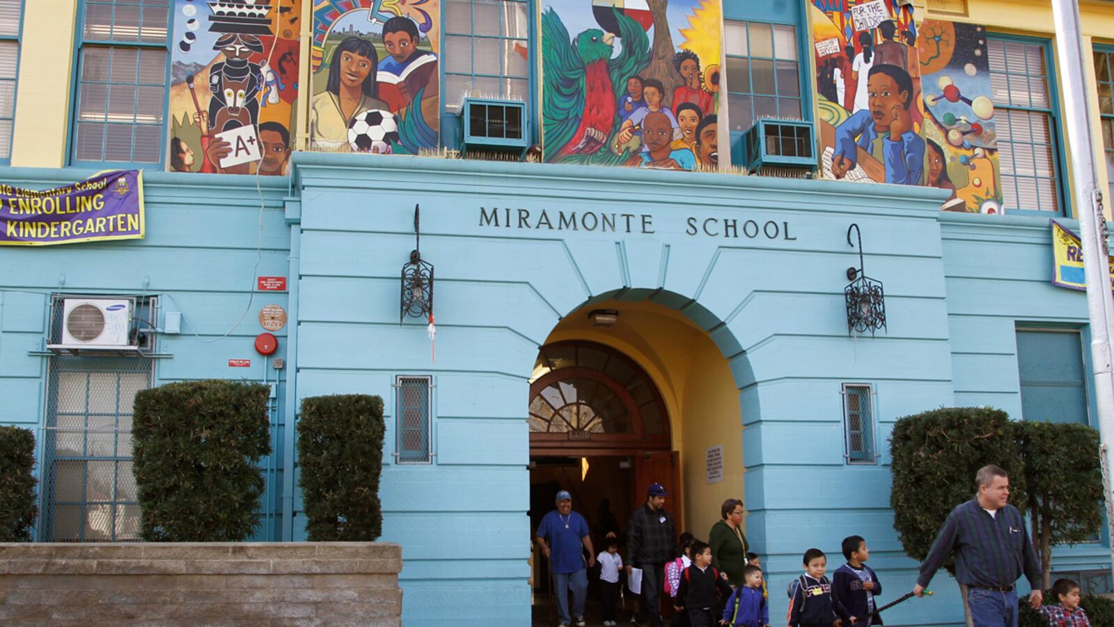 cheats/2012/02/08/l-a-student-recants-accusations/second-teacher-investigated-los-angeles-school-cheat_ugleub