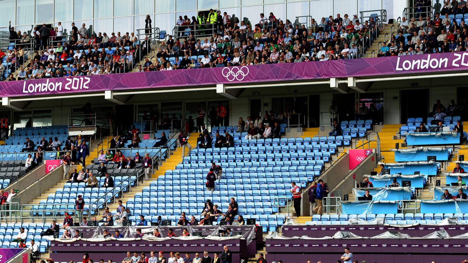 cheats/2012/07/30/outrage-over-empty-seats/london-olympics-empty-seats-cheat_ctwzzi