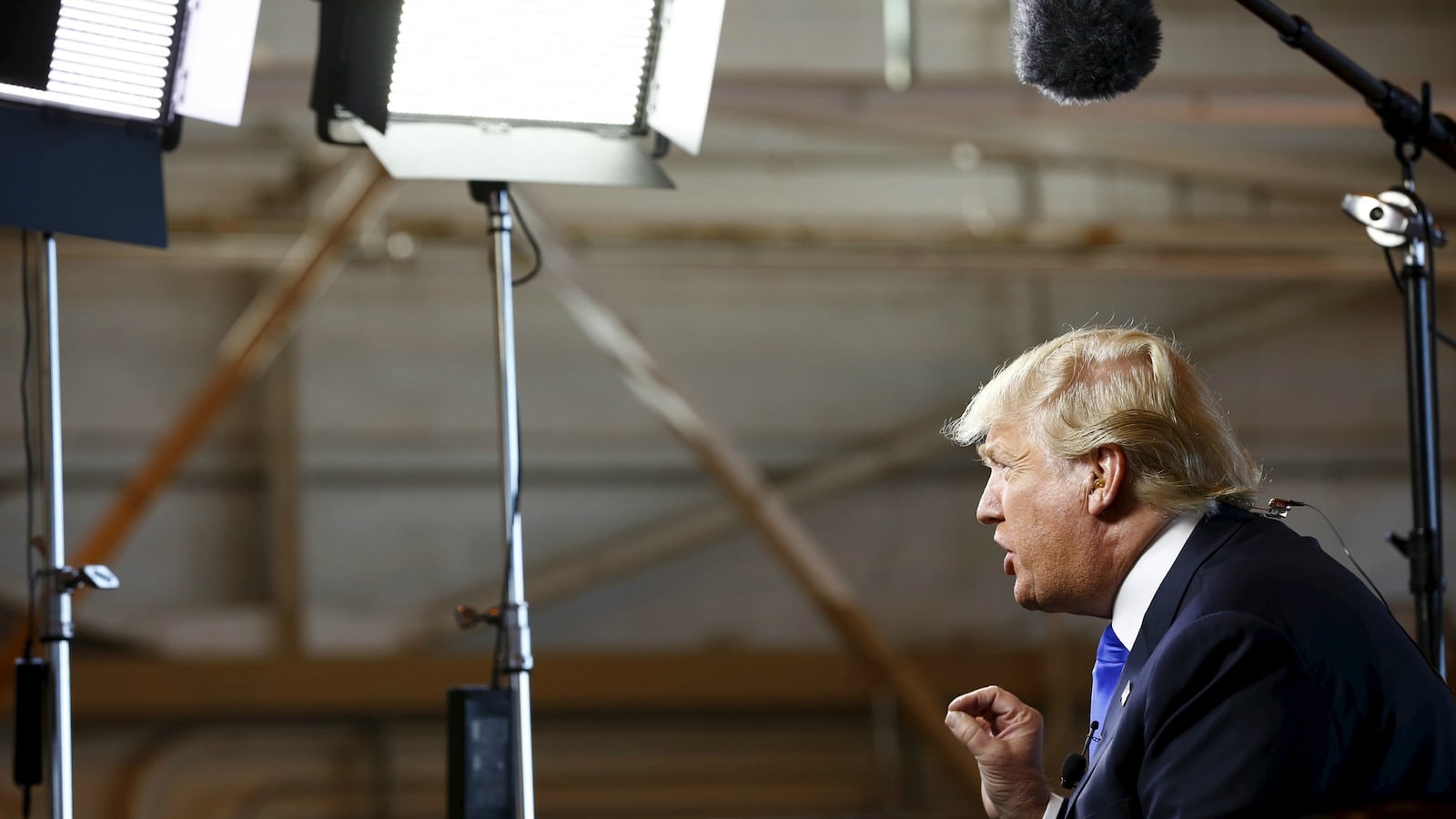 cheats/2015/12/22/trump-joining-fox-for-new-year-s-eve/151222-trump-fox-cheat_vnem1y