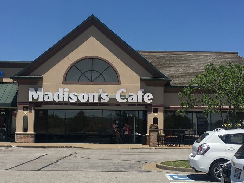 1906126-trasher-cancelled-lesbian-wedding-embed-2_drfuic