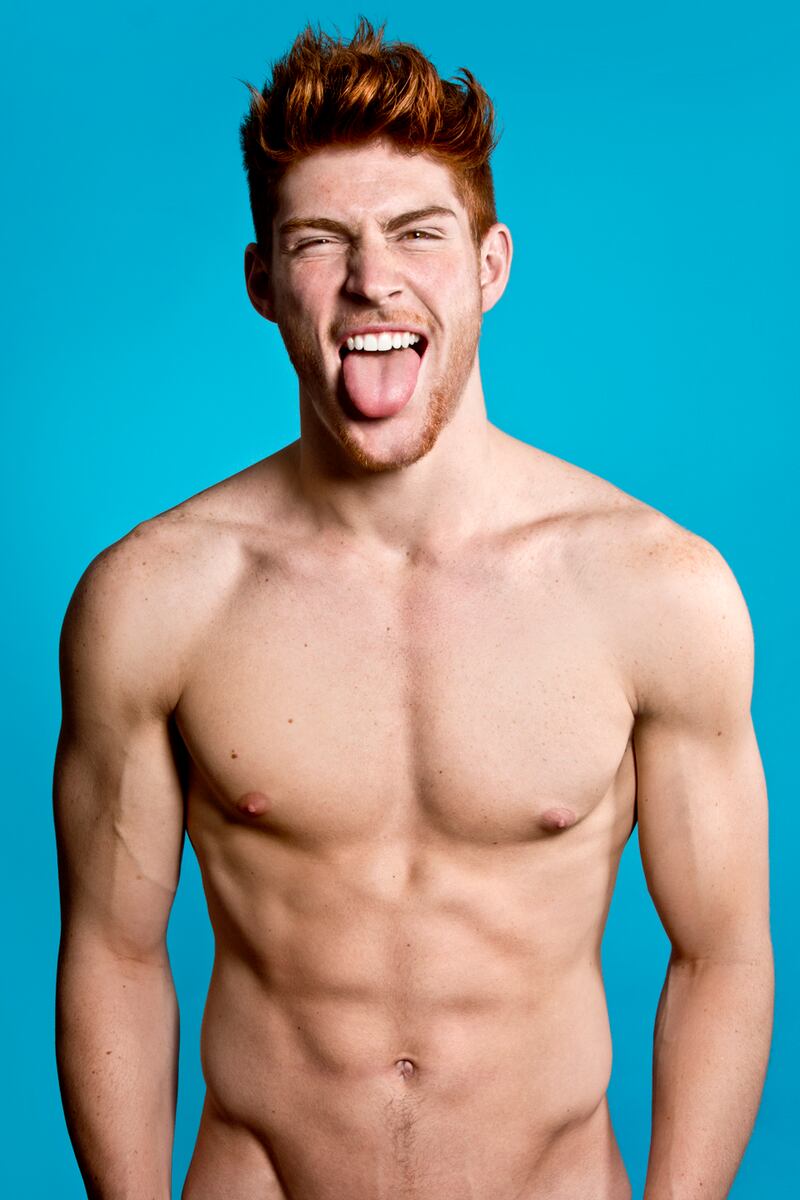 galleries/2014/09/02/thomas-knights-photographs-lots-and-lots-of-red-hot-men/140829-red-hot-kenneth-bek_mo85o4