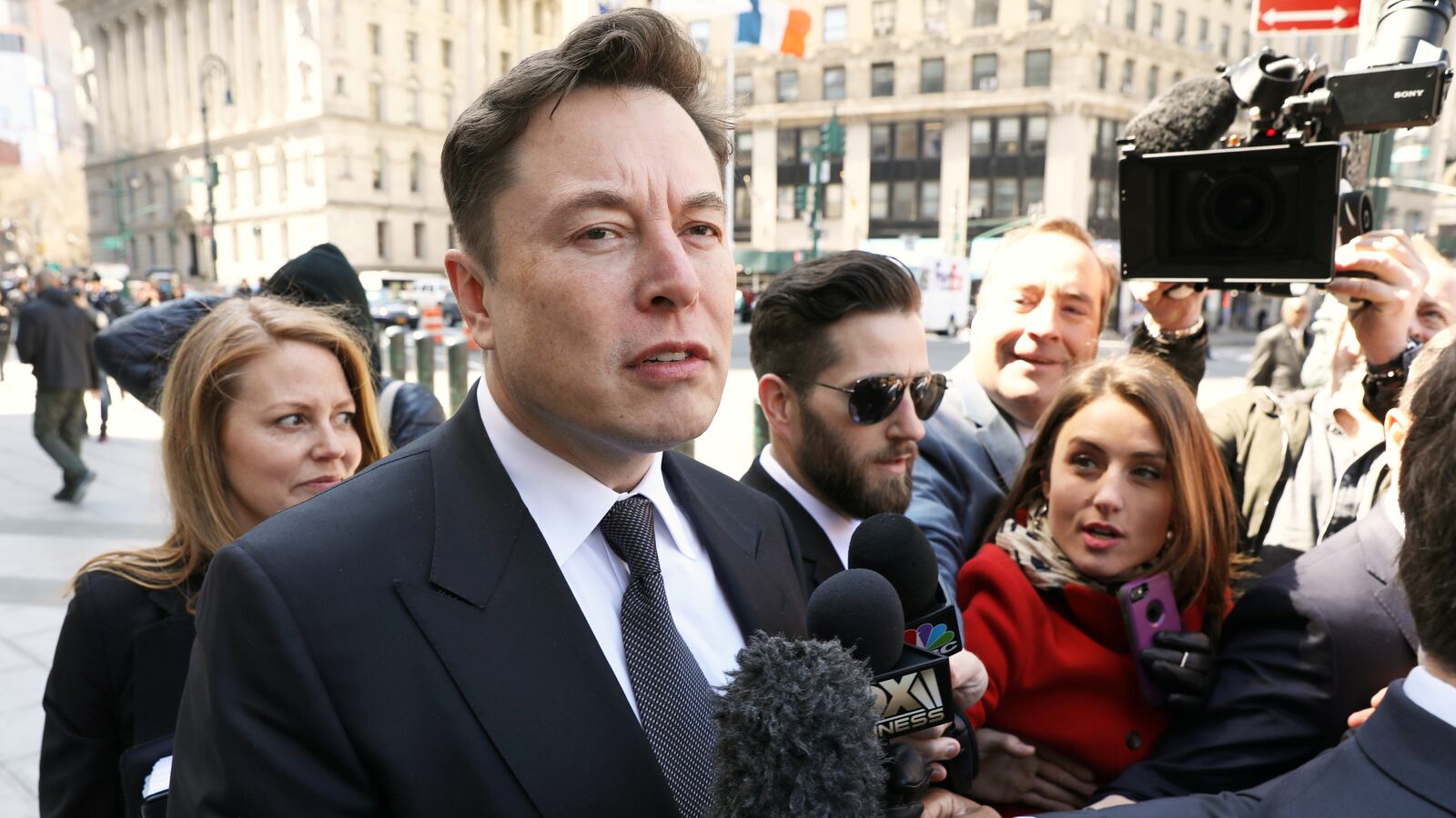 2019-04-04T180309Z_573508632_RC1102E86320_RTRMADP_3_TESLA-MUSK-SEC_j3xsah