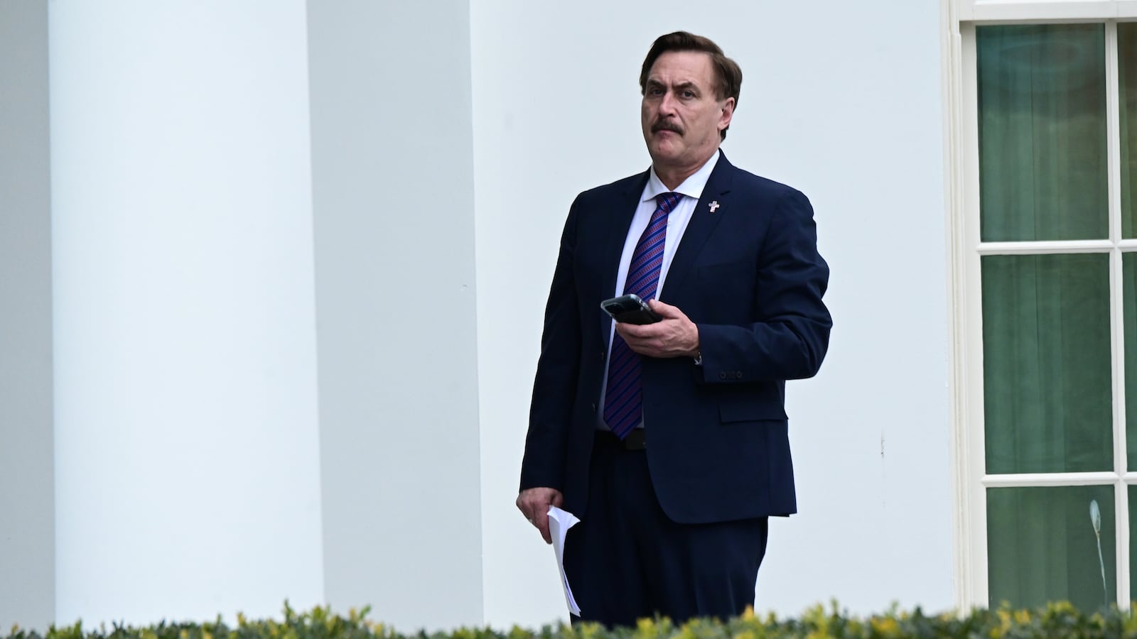 2021-01-15T220931Z_842853671_RC2M8L9QGX3X_RTRMADP_3_USA-BIDEN_x7fv5l