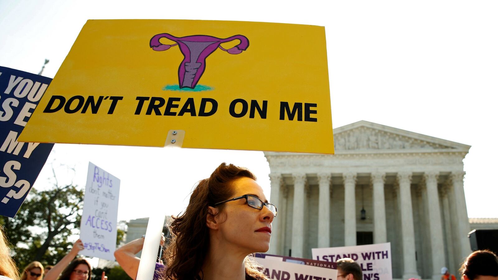 cheats/2016/12/12/ok-law-post-pro-life-info-in-bathrooms/161212-oklahoma-abortion-bathroom-cheat_ftd507