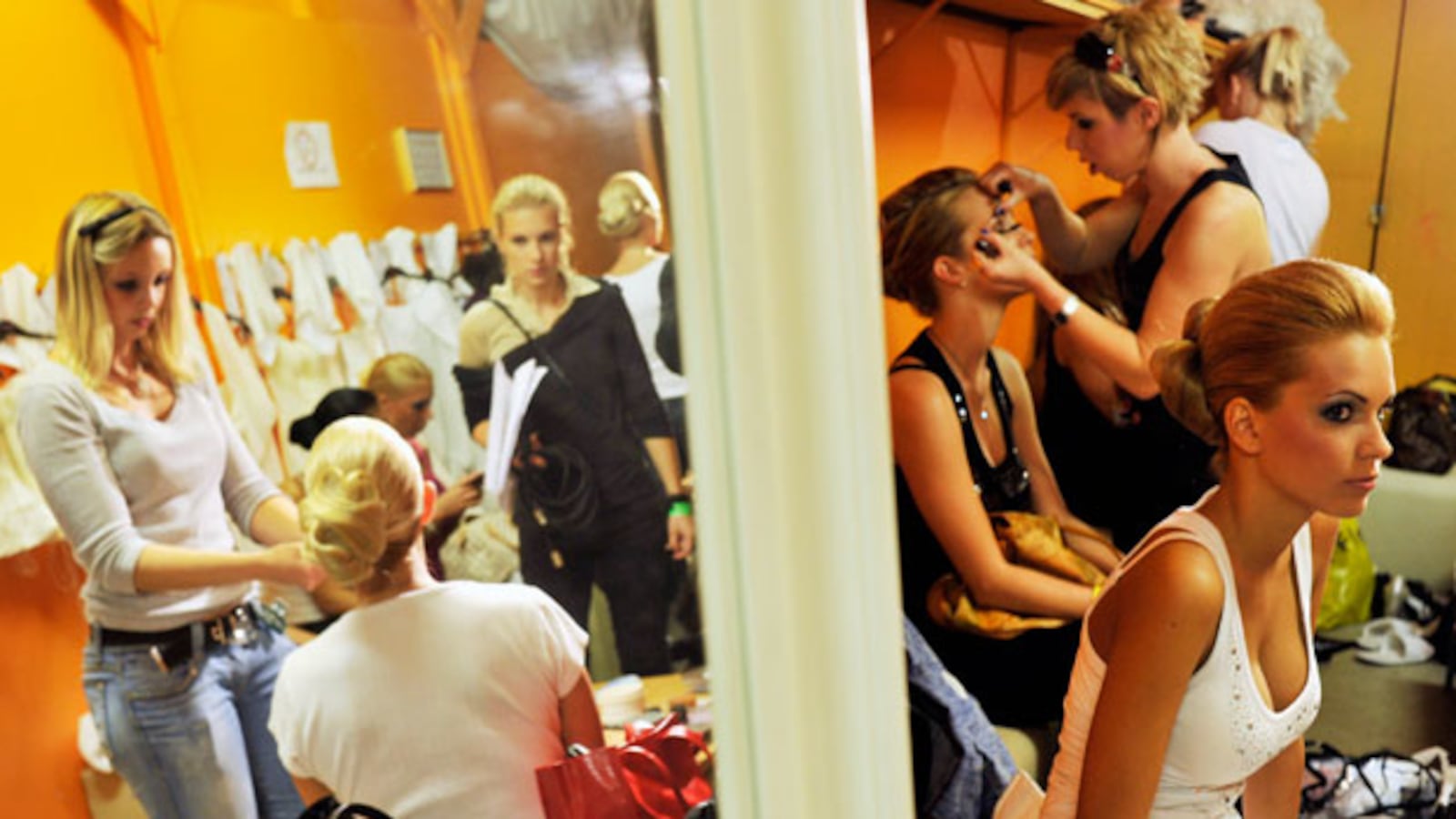 galleries/2009/11/02/miss-plastic-hungary/miss-plastic-hungary---10_xjhwox