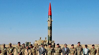 cheats/2009/05/04/us-fears-for-pakistans-nukes/pakistan-nuclear_dhssrm