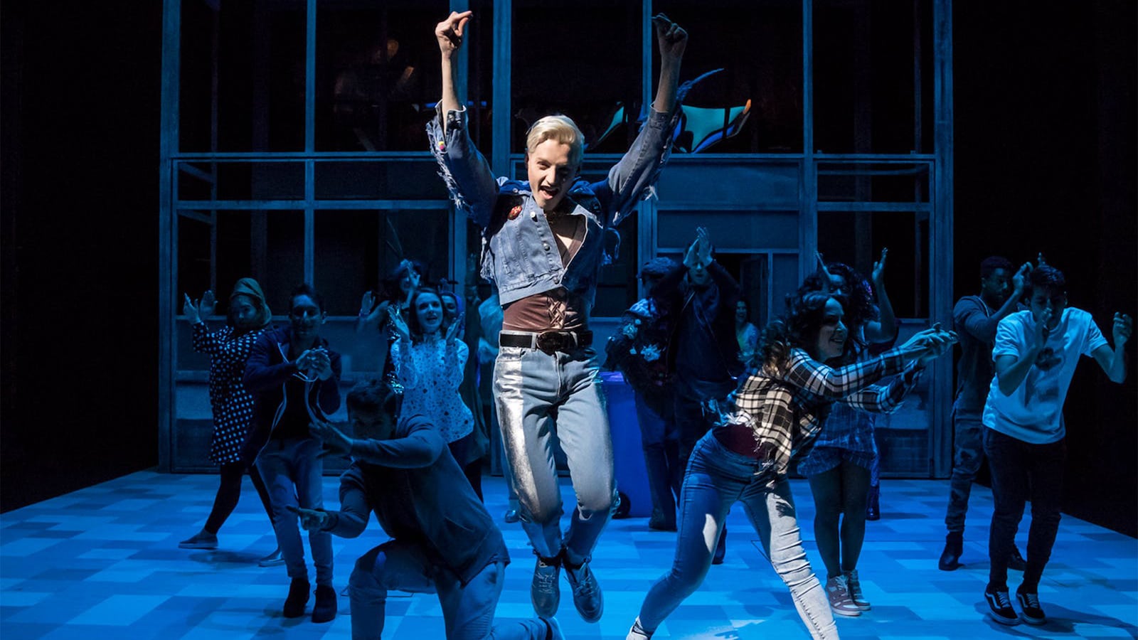 171217-teeman-verybodys_talking_about_jamie-tease_dbagkf