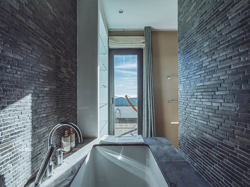 220407-omg-villa-madison-11_bi7wpy