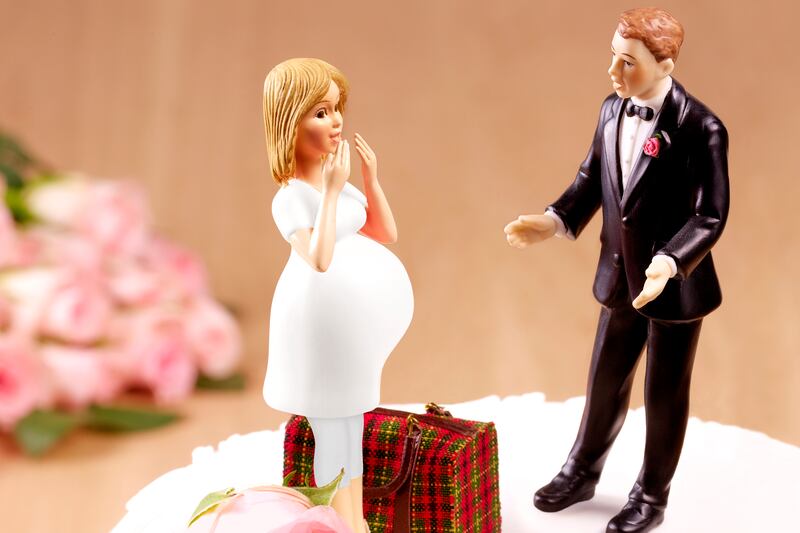 articles/2014/04/06/fringe-factor-marriage-is-for-couples-who-can-accidentally-get-pregnant/140404-dickson-fringe_kij6zz