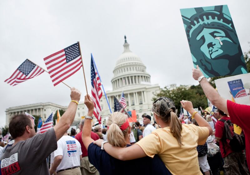 galleries/2010/12/21/year-in-media/year-in-media---tea-party_htwm9b