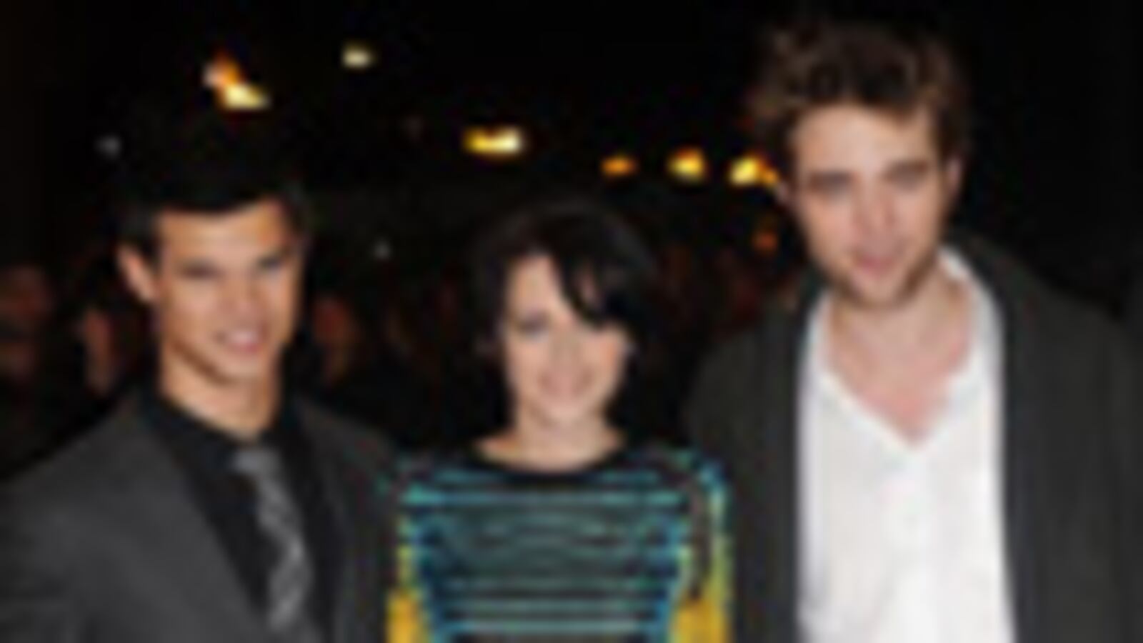 cheats/2010/02/11/breaking-dawn-to-span-two-films/twilight_jtbzk0