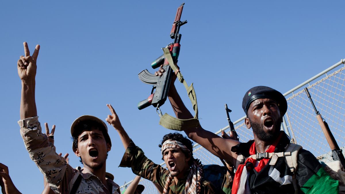 cheats/2011/08/31/u-k-flies-1-5-billion-to-libya/libya-rebels-ultimatum-cheat_bvg6me