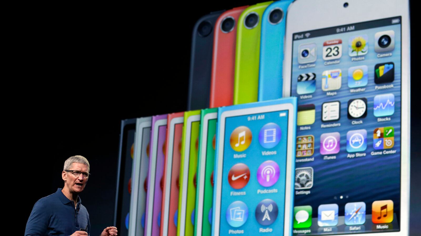 articles/2012/12/09/a-little-apple-goes-a-long-way/apple-manufacturing-united-states-gross-tease_oil8yn