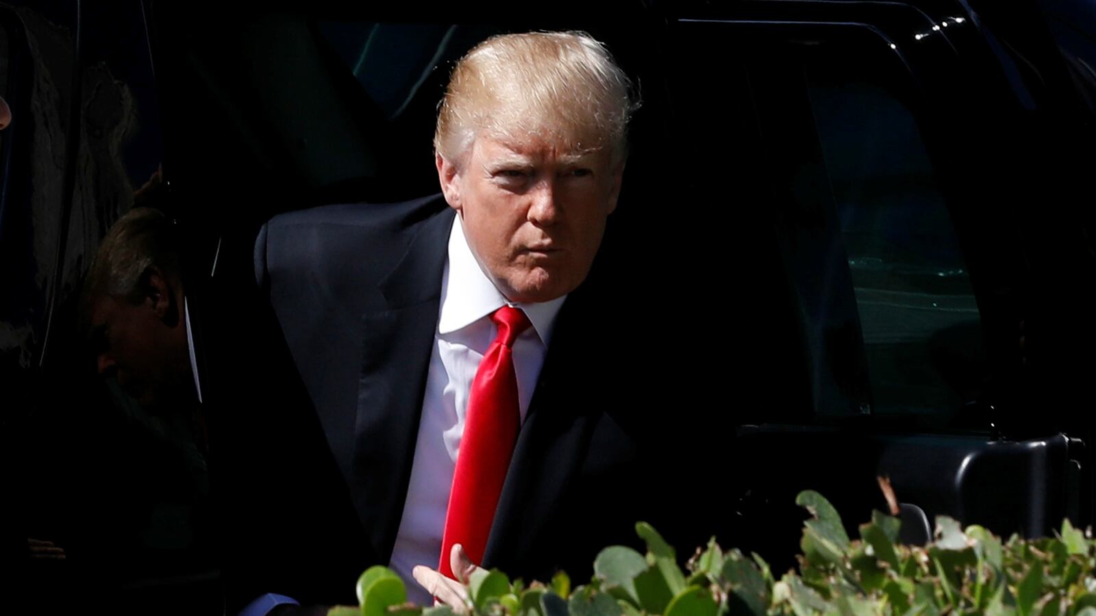 180401-trump-DACA-border-wall-cheat_as9crc