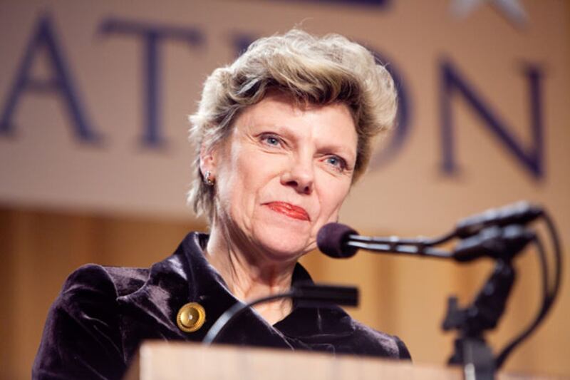 galleries/2010/05/14/the-30-all-time-graduation-speakers/commencement-speakers---roberts_dvnkhf